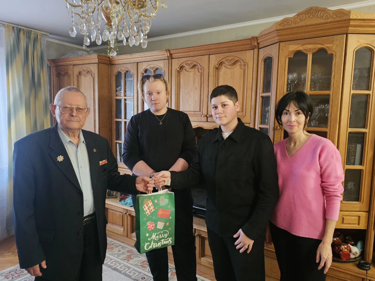 С Новым годом, ветеран!